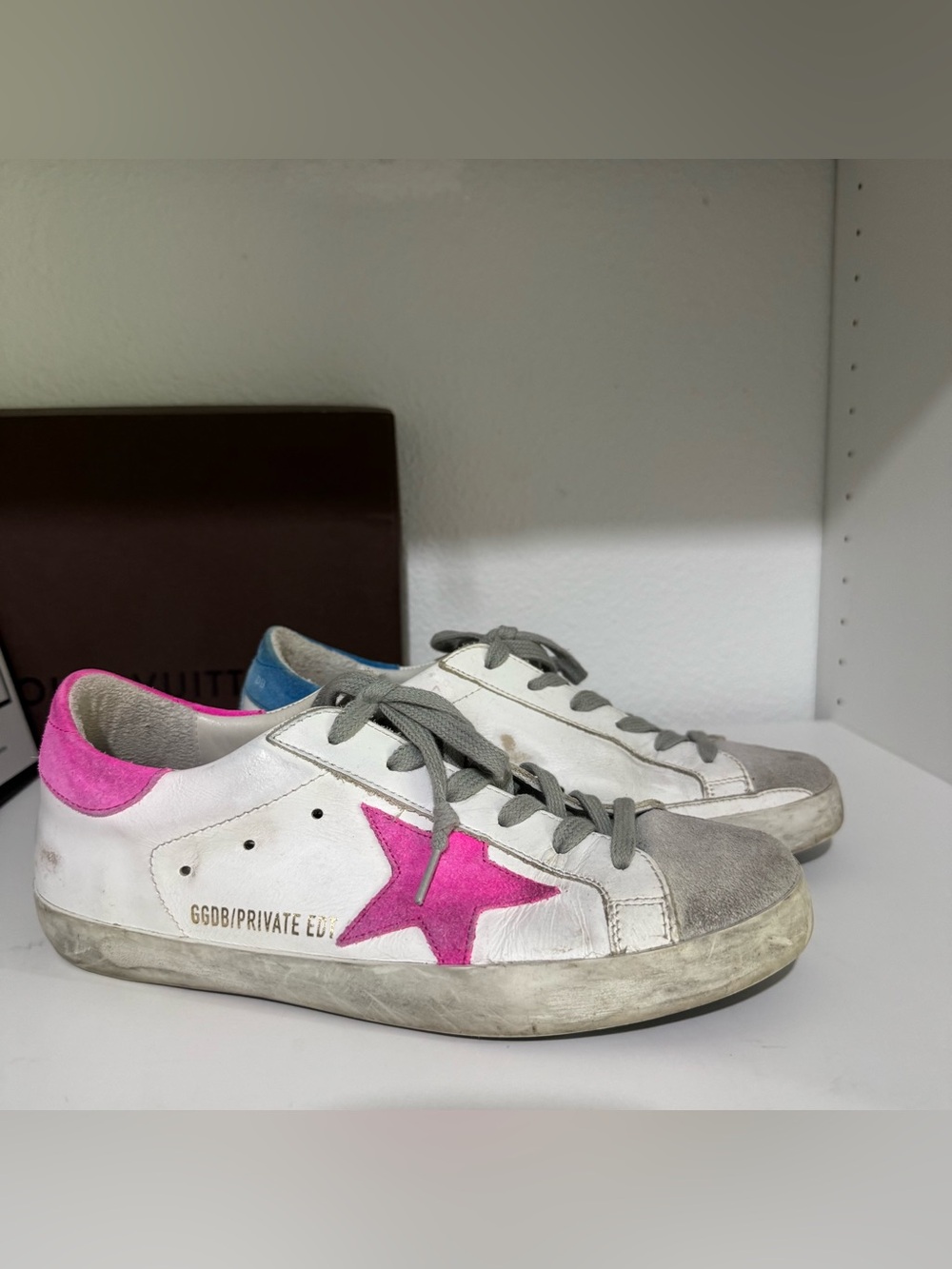 Golden Goose White Sneakers with Pink Star and Pink Heel